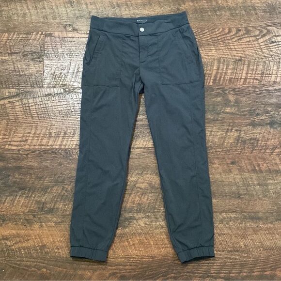 Athleta Joggers Trekkie 2.0 Dark Grey Pants Pockets UPF 50 Size 8 Button Closure - Picture 2 of 8